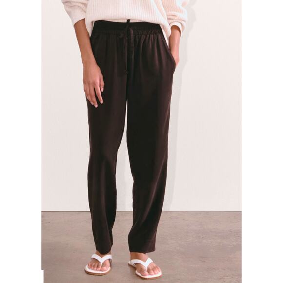 NWOT Everlane The Tapered Pant in Butterlite In Black Size Small - Picture 2 of 9